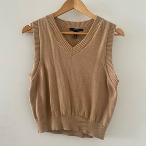 tan knit colored vest 🤎